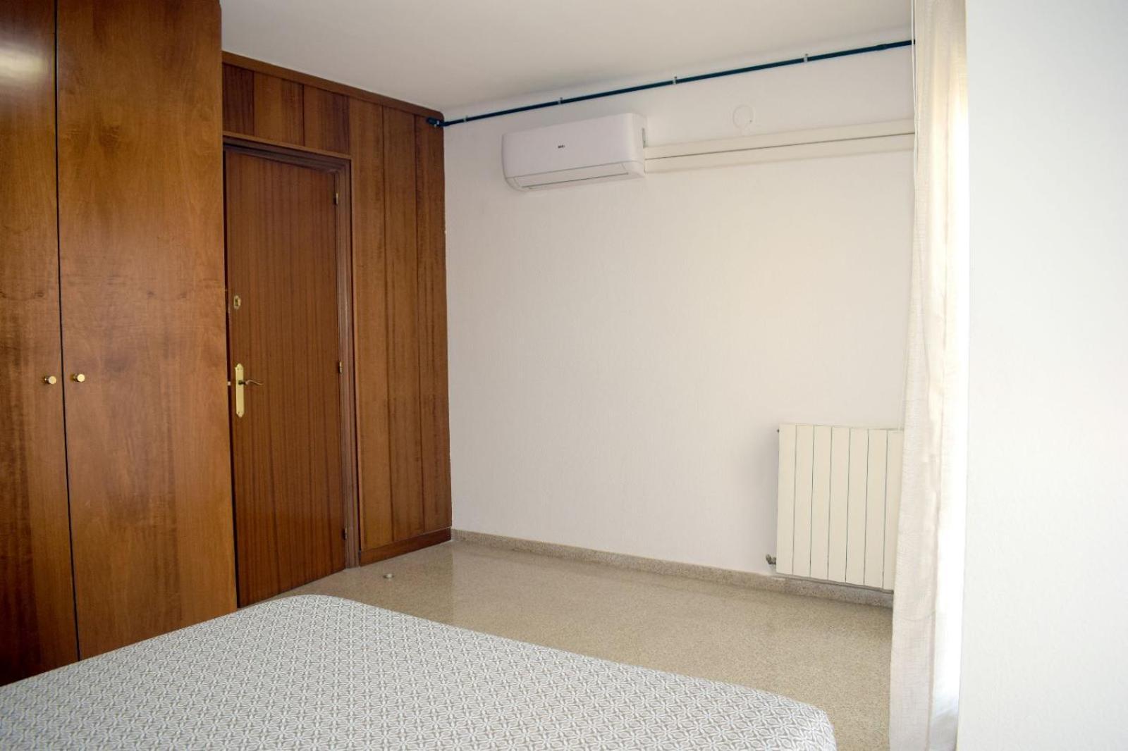 Apartamentos Atlas Terrassa IV ภายนอก รูปภาพ