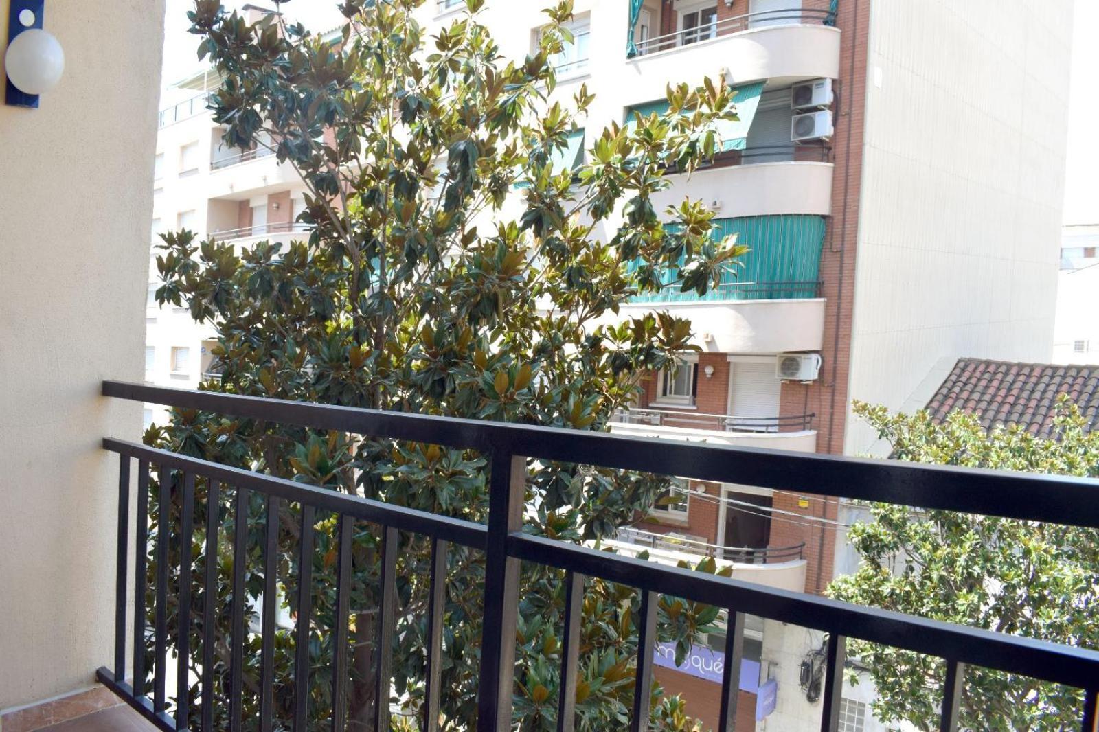 Apartamentos Atlas Terrassa IV ภายนอก รูปภาพ